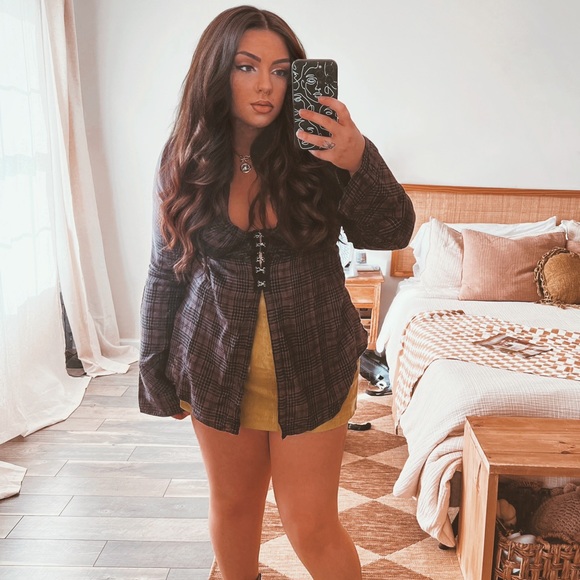 Meet your Posher, Courtney - Picture 3 of 4